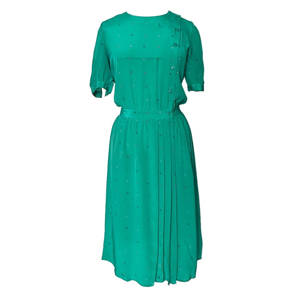 🧚 green silk dress
